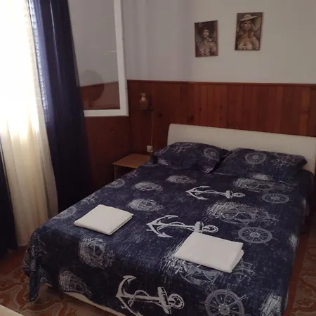 Ana Gradina - Vela Luka Otocic Osjak